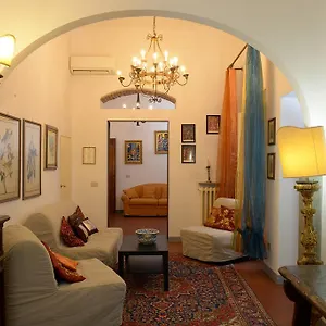 Palazzetto Dei Nobili , Florence Italy