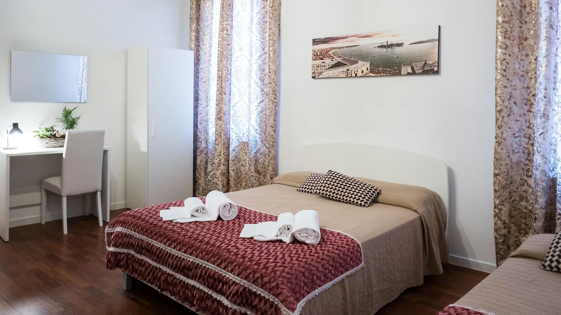 Backpackers House Βενετία 2*,