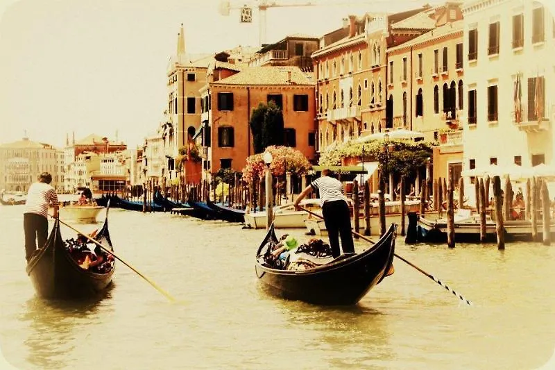 ** Guest house Backpackers House Venice Italy